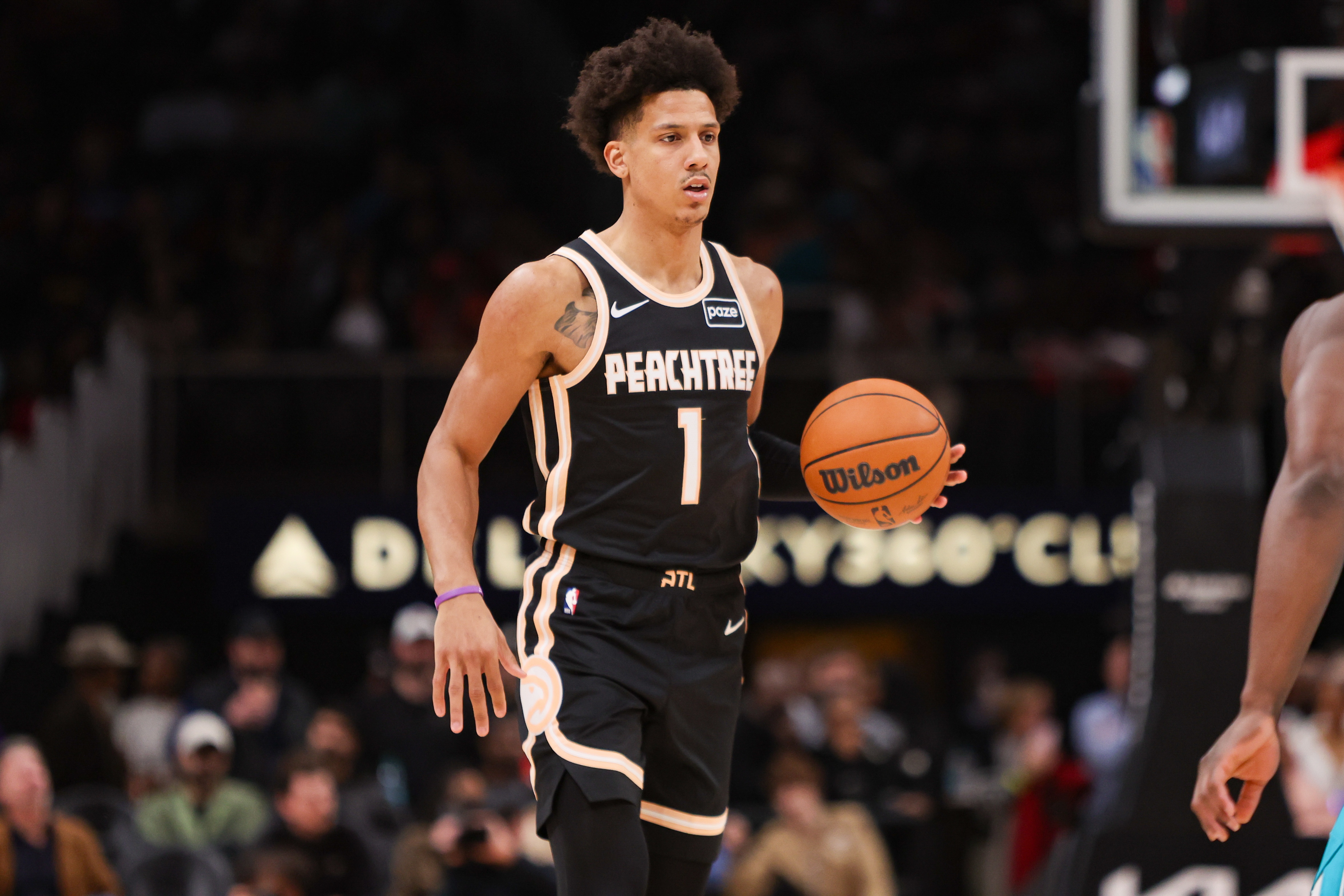 开云-老里慌了吗？杰伦·约翰逊单打格林2+1反超雄鹿 最多落后16分