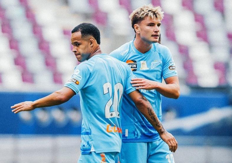 kaiyun体育官方-0-6！中超冠军被血洗 2场丢10球 球迷：脸都不要了 海港B队1平2负