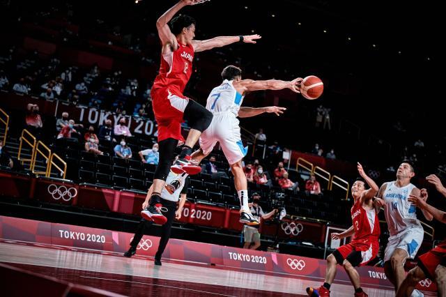 kaiyun体育官方-妖卫准三双 老钻石23+10！阿根廷压哨挺进八强