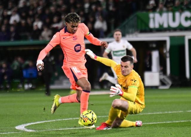 kaiyun体育官方-巴萨30射6预进仅进3球，这真是快乐足球