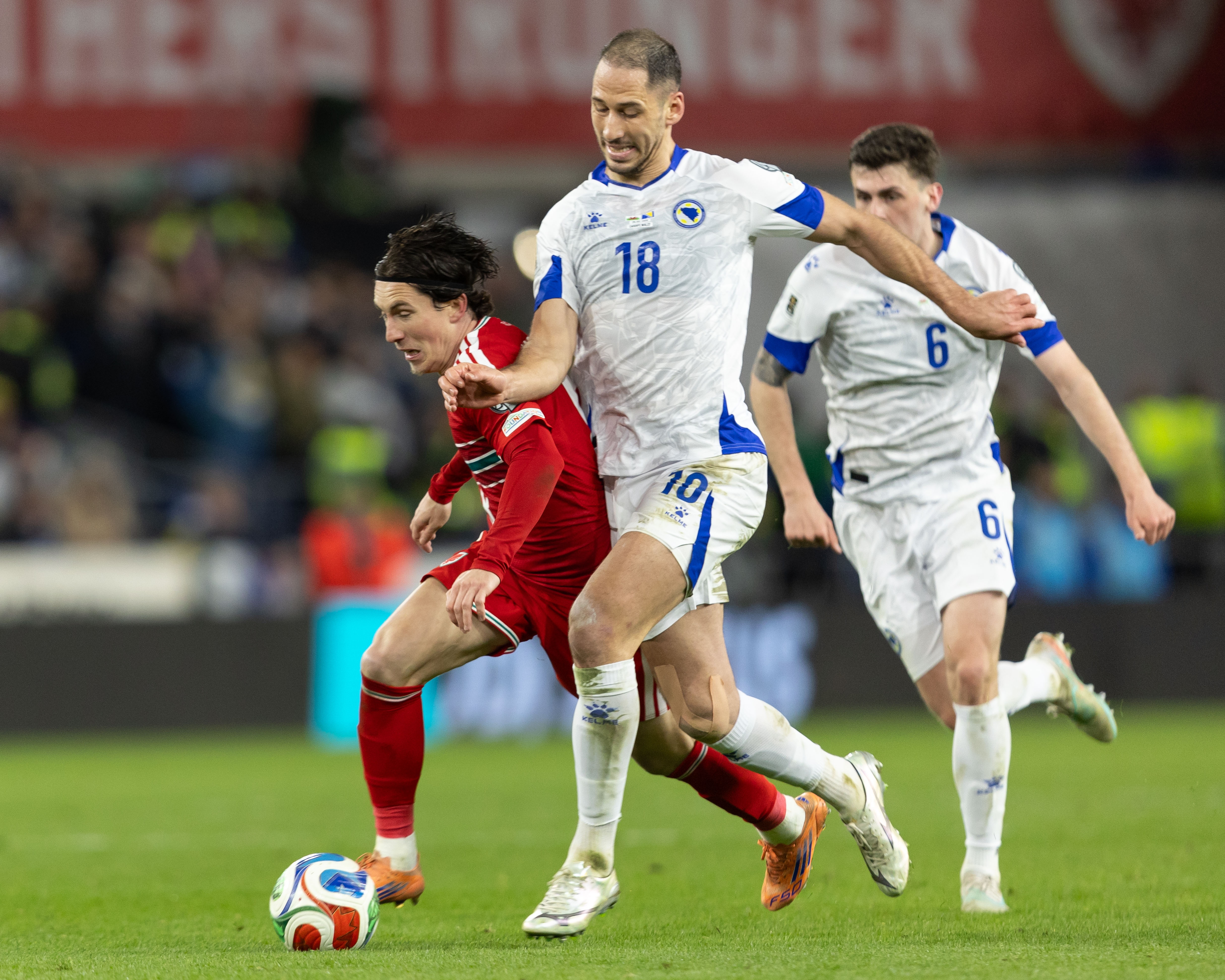 kaiyun体育官方-波黑后卫：意大利是世界最强球队之一；这是我第一次在赛后哭